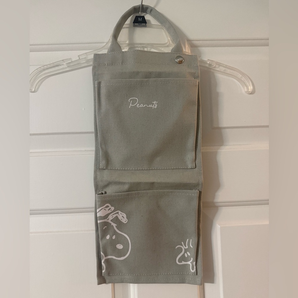 🆕 Snoopy Peanuts hanging storage with Pockets